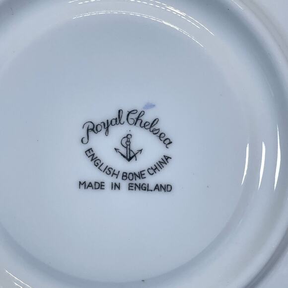 Vintage Royal Chelsea "Dynasty" Footed Tea Cup & Saucer Set Bone China Gold Rim - Picture 5 of 7